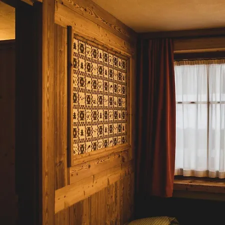 Les Fleurs Aparthotel 3*