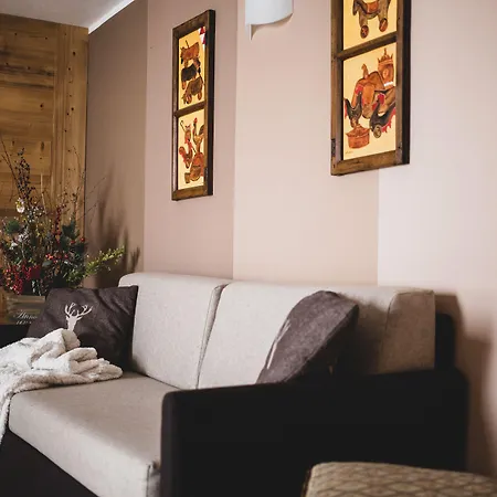 Les Fleurs Aparthotel 3*