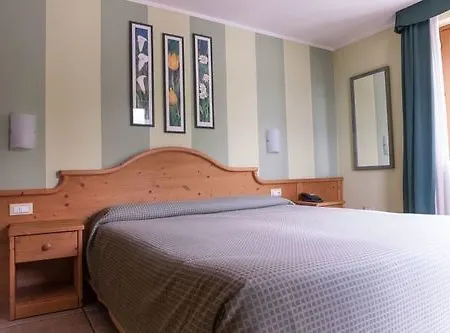 Aparthotel Les Fleurs 3*