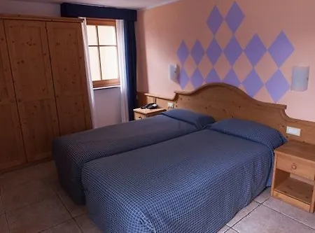 Les Fleurs Aparthotel