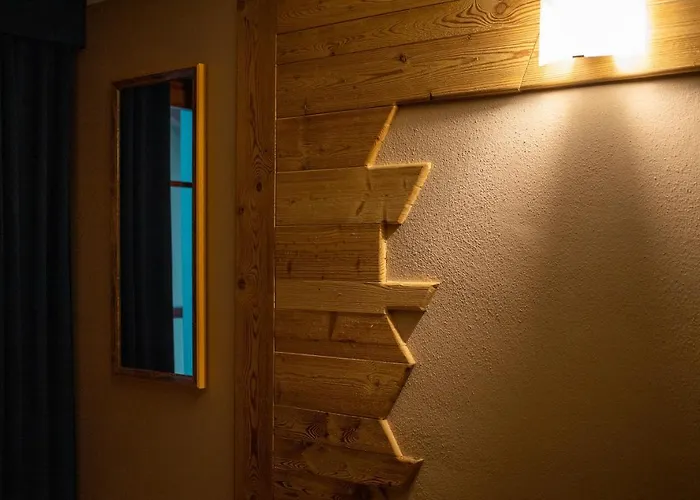 Les Fleurs 3* Пила