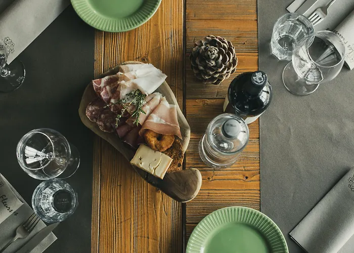 Les Fleurs 3* Пила