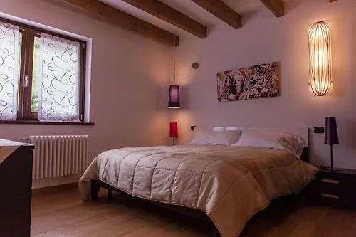 Les Fleurs 3* Пила